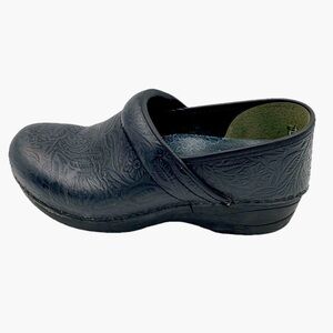 Dansko Clogs Black Embossed Tooled Floral Leather Nursing Shoes EU 36 US 5.5 / 6